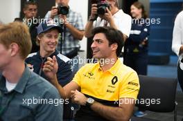 (L to R): Brendon Hartley (NZL) Scuderia Toro Rosso with Carlos Sainz Jr (ESP) Renault Sport F1 Team. 19.10.2017. Formula 1 World Championship, Rd 17, United States Grand Prix, Austin, Texas, USA, Preparation Day.