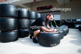 Mercedes AMG F1 mechanic with Pirelli tyres. 19.10.2017. Formula 1 World Championship, Rd 17, United States Grand Prix, Austin, Texas, USA, Preparation Day.