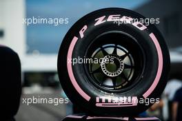 Pink striped Pirelli tyre. 19.10.2017. Formula 1 World Championship, Rd 17, United States Grand Prix, Austin, Texas, USA, Preparation Day.