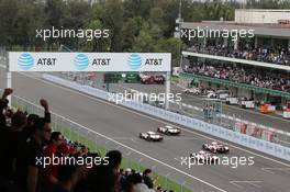 Timo Bernhard (GER) / Earl Bamber (NZL) / Brendon Hartley (NZL) #02 Porsche LMP Team, Porsche 919 Hybrid leads at the start of the race. 03.09.2017. FIA World Endurance Championship, Rd 5, 6 Hours of Mexico, Mexico City, Mexico.