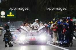 Race winners Earl Bamber (NZL) (Centre) and Brendon Hartley (NZL) (Right) #02 Porsche LMP Team, Porsche 919 Hybrid. 03.09.2017. FIA World Endurance Championship, Rd 5, 6 Hours of Mexico, Mexico City, Mexico.