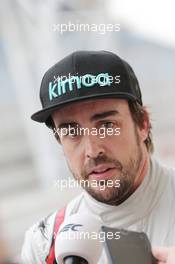 Fernando Alonso (ESP) Toyota Gazoo Racing. 19.11.2017. FIA World Endurance Championship, Rookie Test, Sakhir, Bahrain, Sunday.