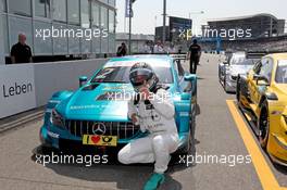 Gary Paffett (GBR) (HWA AG - Mercedes-AMG C 63 DTM)  freut sich über Platz eins im Qualifying 05.05.2018, DTM Round 1, Hockenheimring, Germany, Friday.
