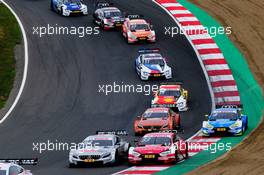 Pascal Wehrlein (GER) (HWA AG - Mercedes-AMG C 63 DTM)  und Rene Rast (GER) (Audi Sport Team Rosberg - Audi RS5 DTM)  12.08.2018, DTM Round 6, Brands Hatch, England, Sunday.