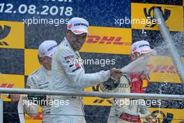  Gary Paffett (GBR) (HWA AG - Mercedes-AMG C 63 DTM) , Paul Di Resta (GBR) (HWA AG - Mercedes-AMG C 63 DTM)  und Rene Rast (GER) (Audi Sport Team Rosberg - Audi RS5 DTM)  12.08.2018, DTM Round 6, Brands Hatch, England, Sunday.