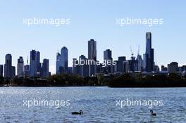 Scenic Melbourne skyline. 23.03.2018. Formula 1 World Championship, Rd 1, Australian Grand Prix, Albert Park, Melbourne, Australia, Practice Day.
