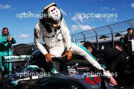 Lewis Hamilton (GBR) Mercedes AMG F1 W09 on the grid. 25.03.2018. Formula 1 World Championship, Rd 1, Australian Grand Prix, Albert Park, Melbourne, Australia, Race Day.