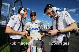 Sergio Perez (MEX) Sahara Force India F1 on the grid. 25.03.2018. Formula 1 World Championship, Rd 1, Australian Grand Prix, Albert Park, Melbourne, Australia, Race Day.