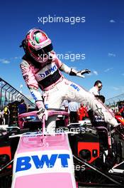 Sergio Perez (MEX) Sahara Force India F1 VJM11 on the grid. 25.03.2018. Formula 1 World Championship, Rd 1, Australian Grand Prix, Albert Park, Melbourne, Australia, Race Day.