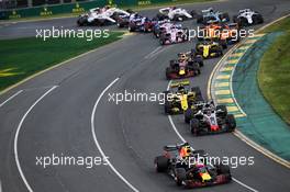 Max Verstappen (NLD) Red Bull Racing RB13 at the start of the race. 25.03.2018. Formula 1 World Championship, Rd 1, Australian Grand Prix, Albert Park, Melbourne, Australia, Race Day.