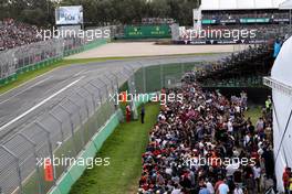 Fans. 25.03.2018. Formula 1 World Championship, Rd 1, Australian Grand Prix, Albert Park, Melbourne, Australia, Race Day.