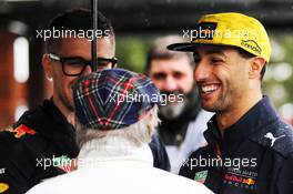 Daniel Ricciardo (AUS) Red Bull Racing with Jackie Stewart (GBR). 24.03.2018. Formula 1 World Championship, Rd 1, Australian Grand Prix, Albert Park, Melbourne, Australia, Qualifying Day.