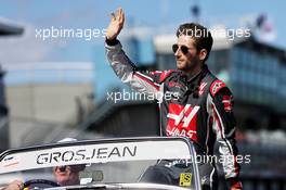 Romain Grosjean (FRA) Haas F1 Team on the drivers parade. 25.03.2018. Formula 1 World Championship, Rd 1, Australian Grand Prix, Albert Park, Melbourne, Australia, Race Day.