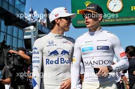 (L to R): Pierre Gasly (FRA) Scuderia Toro Rosso with Stoffel Vandoorne (BEL) McLaren on the drivers parade. 25.03.2018. Formula 1 World Championship, Rd 1, Australian Grand Prix, Albert Park, Melbourne, Australia, Race Day.