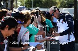 Robert Kubica (POL) Williams Reserve and Development Driver signs autographs for the fans. 22.03.2018. Formula 1 World Championship, Rd 1, Australian Grand Prix, Albert Park, Melbourne, Australia, Preparation Day.