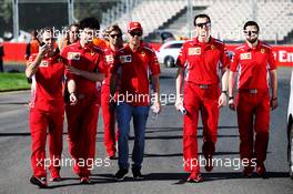 Sebastian Vettel (GER) Ferrari walks the circuit with the team. 21.03.2018. Formula 1 World Championship, Rd 1, Australian Grand Prix, Albert Park, Melbourne, Australia, Preparation Day.