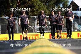 Kevin Magnussen (DEN) Haas F1 Team walks the circuit with the team. 21.03.2018. Formula 1 World Championship, Rd 1, Australian Grand Prix, Albert Park, Melbourne, Australia, Preparation Day.