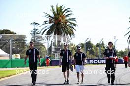 Sergio Perez (MEX) Sahara Force India F1 walks the circuit with the team. 21.03.2018. Formula 1 World Championship, Rd 1, Australian Grand Prix, Albert Park, Melbourne, Australia, Preparation Day.