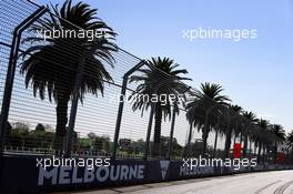 Circuit atmosphere. 21.03.2018. Formula 1 World Championship, Rd 1, Australian Grand Prix, Albert Park, Melbourne, Australia, Preparation Day.