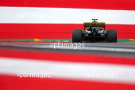 Carlos Sainz Jr (ESP) Renault F1 Team  29.06.2018. Formula 1 World Championship, Rd 9, Austrian Grand Prix, Spielberg, Austria, Practice Day.