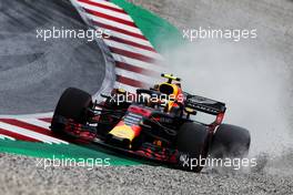 Max Verstappen (NLD) Red Bull Racing RB14 runs wide. 29.06.2018. Formula 1 World Championship, Rd 9, Austrian Grand Prix, Spielberg, Austria, Practice Day.
