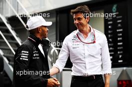 Lewis Hamilton (GBR) Mercedes AMG F1 with Toto Wolff (GER) Mercedes AMG F1 Shareholder and Executive Director. 29.06.2018. Formula 1 World Championship, Rd 9, Austrian Grand Prix, Spielberg, Austria, Practice Day.