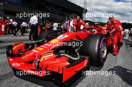 Kimi Raikkonen (FIN) Ferrari SF71H on the grid. 01.07.2018. Formula 1 World Championship, Rd 9, Austrian Grand Prix, Spielberg, Austria, Race Day.