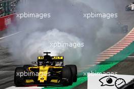 Nico Hulkenberg (GER) Renault Sport F1 Team RS18 retired from the race with a blown engine. 01.07.2018. Formula 1 World Championship, Rd 9, Austrian Grand Prix, Spielberg, Austria, Race Day.