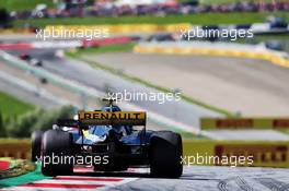 Carlos Sainz Jr (ESP) Renault Sport F1 Team RS18. 01.07.2018. Formula 1 World Championship, Rd 9, Austrian Grand Prix, Spielberg, Austria, Race Day.