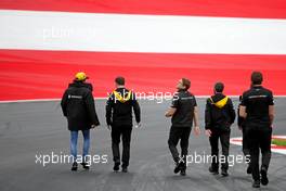 Track walk, Carlos Sainz Jr (ESP) Renault F1 Team  28.06.2018. Formula 1 World Championship, Rd 9, Austrian Grand Prix, Spielberg, Austria, Preparation Day.