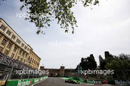 Nico Hulkenberg (GER) Renault Sport F1 Team RS18. 27.04.2018. Formula 1 World Championship, Rd 4, Azerbaijan Grand Prix, Baku Street Circuit, Azerbaijan, Practice Day.