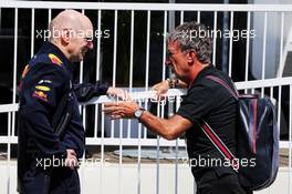 (L to R): Adrian Newey (GBR) Red Bull Racing Chief Technical Officer with Eddie Jordan (IRE). 27.04.2018. Formula 1 World Championship, Rd 4, Azerbaijan Grand Prix, Baku Street Circuit, Azerbaijan, Practice Day.