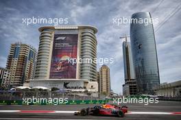 Daniel Ricciardo (AUS) Red Bull Racing RB14. 27.04.2018. Formula 1 World Championship, Rd 4, Azerbaijan Grand Prix, Baku Street Circuit, Azerbaijan, Practice Day.