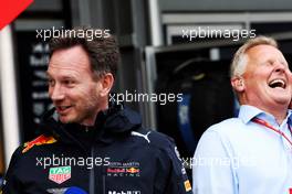 (L to R): Christian Horner (GBR) Red Bull Racing Team Principal with Johnny Herbert (GBR) Sky Sports F1 Presenter. 29.04.2018. Formula 1 World Championship, Rd 4, Azerbaijan Grand Prix, Baku Street Circuit, Azerbaijan, Race Day.
