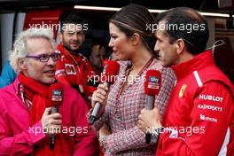 (L to R): Jacques Villeneuve (CDN) with Federica Masolin (ITA) Sky F1 Italia Presenter and Marc Gene (ESP) Ferrari Test Driver. 29.04.2018. Formula 1 World Championship, Rd 4, Azerbaijan Grand Prix, Baku Street Circuit, Azerbaijan, Race Day.