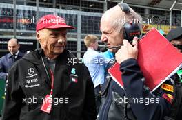 (L to R): Niki Lauda (AUT) Mercedes Non-Executive Chairman with Adrian Newey (GBR) Red Bull Racing Chief Technical Officer on the grid. 29.04.2018. Formula 1 World Championship, Rd 4, Azerbaijan Grand Prix, Baku Street Circuit, Azerbaijan, Race Day.