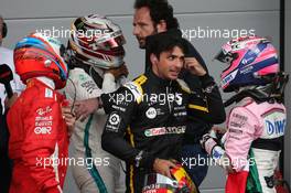 Kimi Raikkonen (FIN) Ferrari SF71H with Lewis Hamilton (GBR) Mercedes AMG F1 W09, Carlos Sainz Jr (ESP) Renault Sport F1 Team RS18 and Sergio Perez (MEX) Sahara Force India F1 VJM11. 29.04.2018. Formula 1 World Championship, Rd 4, Azerbaijan Grand Prix, Baku Street Circuit, Azerbaijan, Race Day.