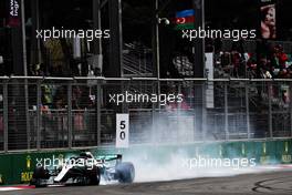 Lewis Hamilton (GBR) Mercedes AMG F1 W09 locks up under braking. 29.04.2018. Formula 1 World Championship, Rd 4, Azerbaijan Grand Prix, Baku Street Circuit, Azerbaijan, Race Day.