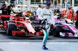 Valtteri Bottas (FIN) Mercedes AMG F1 in qualifying parc ferme. 28.04.2018. Formula 1 World Championship, Rd 4, Azerbaijan Grand Prix, Baku Street Circuit, Azerbaijan, Qualifying Day.