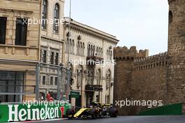 Carlos Sainz Jr (ESP) Renault Sport F1 Team RS18. 28.04.2018. Formula 1 World Championship, Rd 4, Azerbaijan Grand Prix, Baku Street Circuit, Azerbaijan, Qualifying Day.