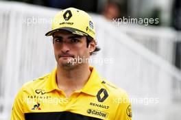 Carlos Sainz Jr (ESP) Renault Sport F1 Team. 28.04.2018. Formula 1 World Championship, Rd 4, Azerbaijan Grand Prix, Baku Street Circuit, Azerbaijan, Qualifying Day.