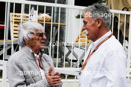 (L to R): Bernie Ecclestone (GBR) with Chase Carey (USA) Formula One Group Chairman. 29.04.2018. Formula 1 World Championship, Rd 4, Azerbaijan Grand Prix, Baku Street Circuit, Azerbaijan, Race Day.