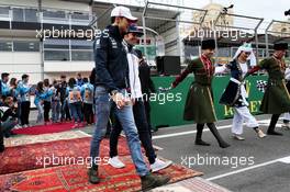 (L to R): Esteban Ocon (FRA) Sahara Force India F1 Team and Lance Stroll (CDN) Williams on the drivers parade. 29.04.2018. Formula 1 World Championship, Rd 4, Azerbaijan Grand Prix, Baku Street Circuit, Azerbaijan, Race Day.