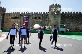 Sergey Sirotkin (RUS) Williams walks the circuit with the team. 26.04.2018. Formula 1 World Championship, Rd 4, Azerbaijan Grand Prix, Baku Street Circuit, Azerbaijan, Preparation Day.