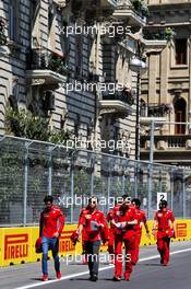Sebastian Vettel (GER) Ferrari walks the circuit with the team. 26.04.2018. Formula 1 World Championship, Rd 4, Azerbaijan Grand Prix, Baku Street Circuit, Azerbaijan, Preparation Day.