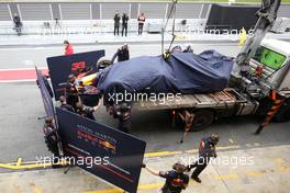 Red Bull Racing Bull hits problem 01.03.2018. Formula One Testing, Day Four, Barcelona, Spain. Thursday.