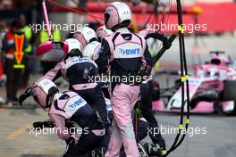 Force India F1 during pitstop 08.03.2018. Formula One Testing, Day Three, Barcelona, Spain. Thursday.