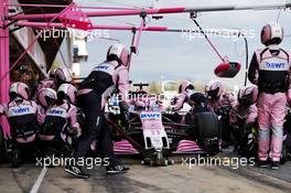 Sergio Perez (MEX) Sahara Force India F1 VJM11 practices a pit stop. 08.03.2018. Formula One Testing, Day Three, Barcelona, Spain. Thursday.