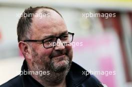 Tom McCullough (GBR) Sahara Force India F1 Team Chief Engineer with the media. 08.03.2018. Formula One Testing, Day Three, Barcelona, Spain. Thursday.