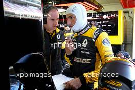 Carlos Sainz Jr (ESP) Renault F1 Team  06.03.2018. Formula One Testing, Day One, Barcelona, Spain. Tuesday.